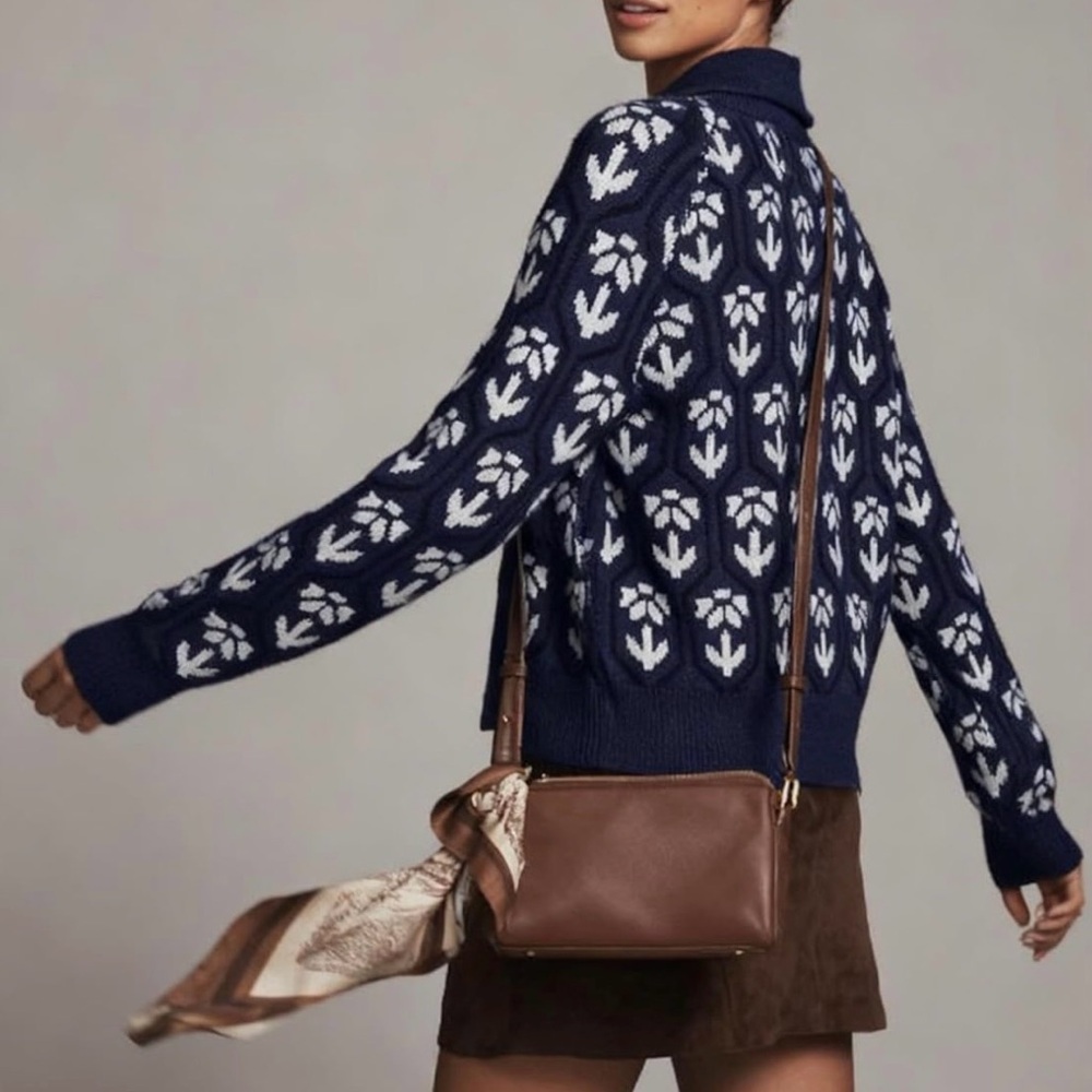 Anthropologie Inspired Navy Blue and White Knit Cardigan Size Medium (fits 8-10) - Picture 8 of 10